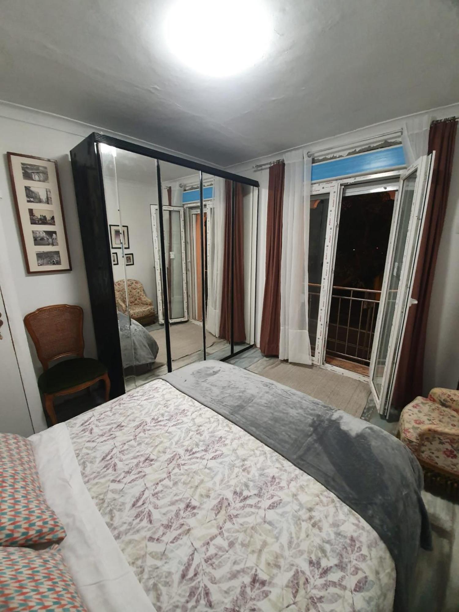 Appartement Studio Or With Private Bathroom Or With Shared Bathroom Barcelone