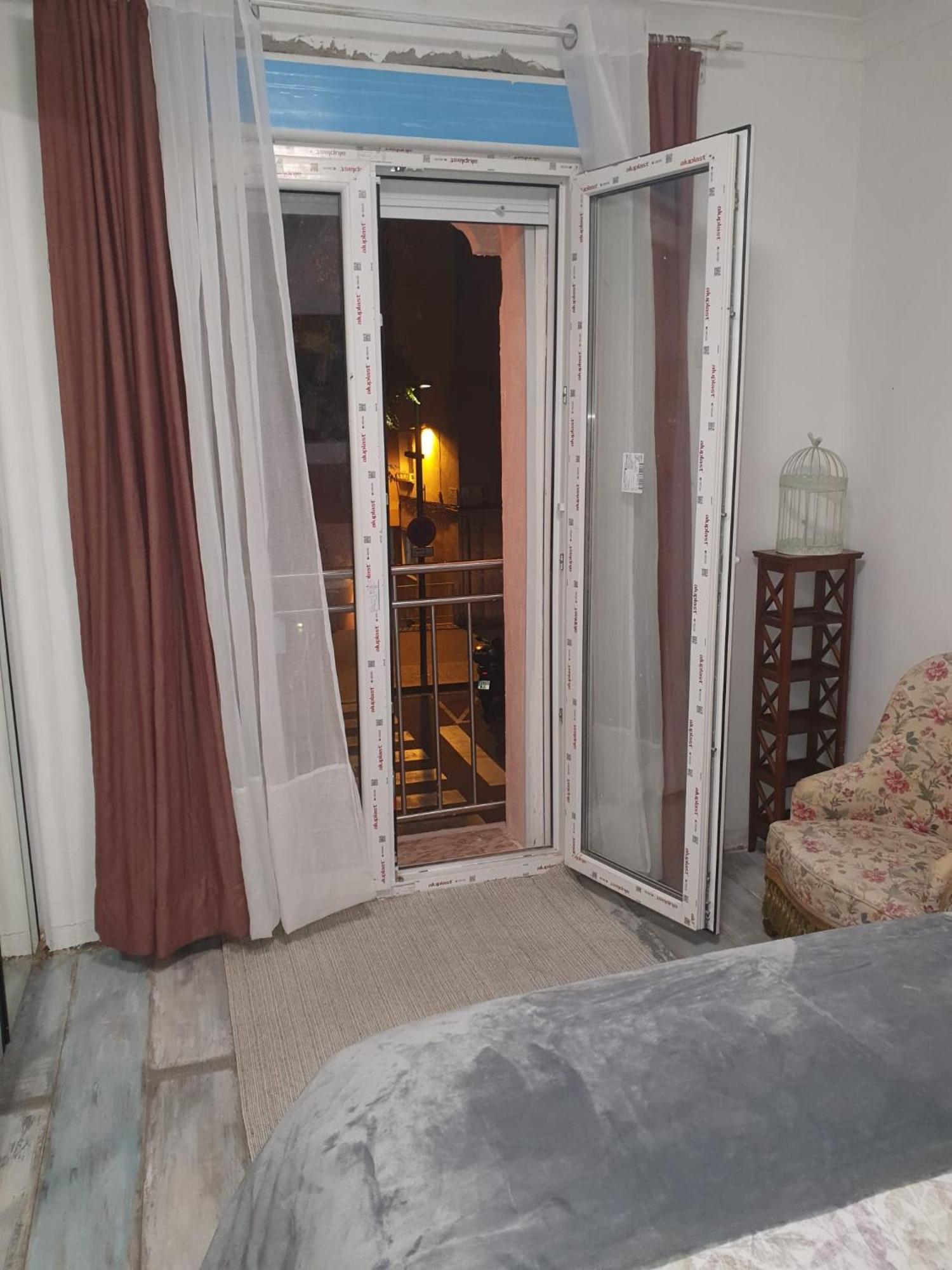 Appartement Studio Or With Private Bathroom Or With Shared Bathroom *