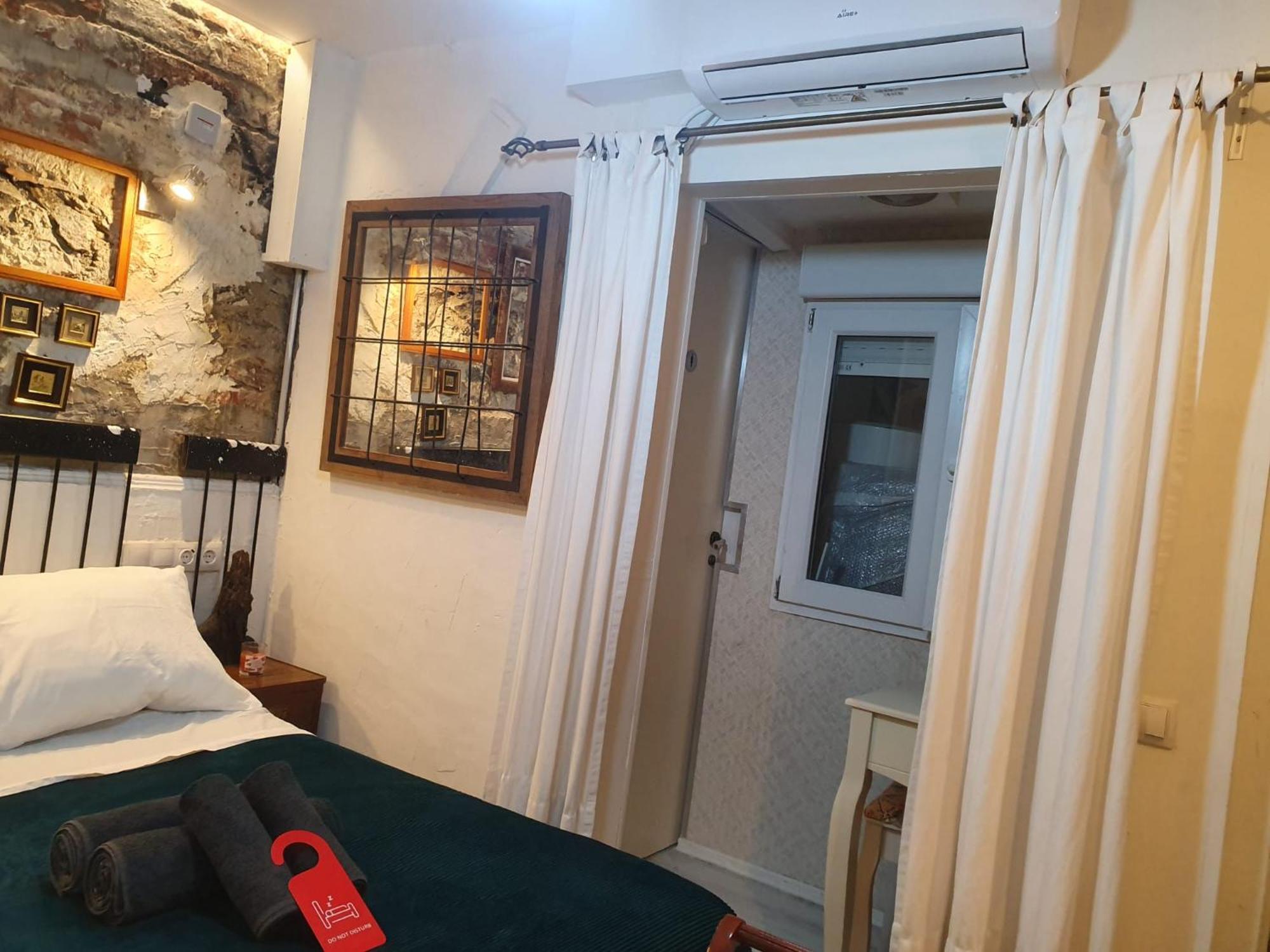 Appartement Studio Or With Private Bathroom Or With Shared Bathroom Barcelone