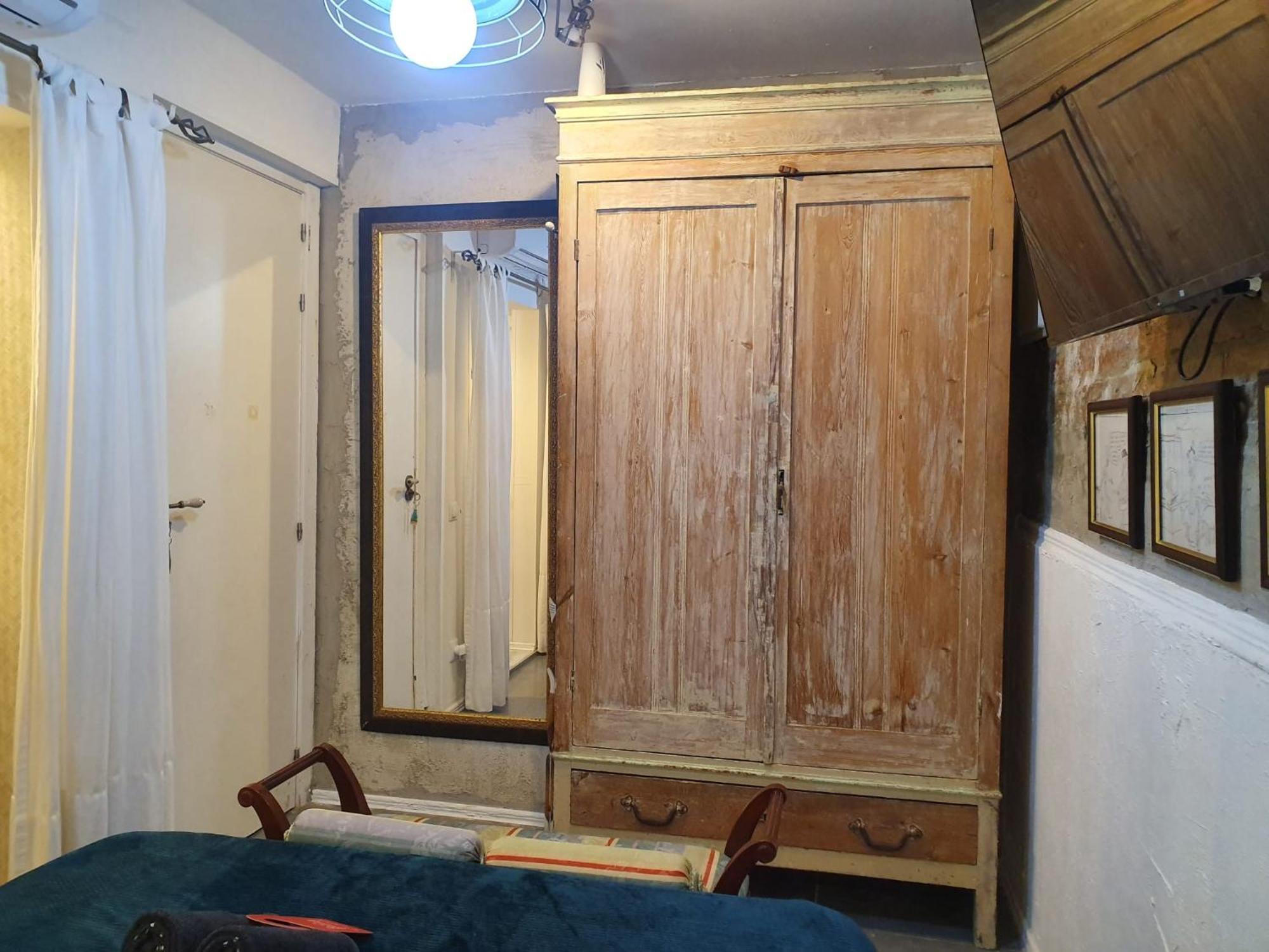 Studio Or With Private Bathroom Or With Shared Bathroom * Barcelone