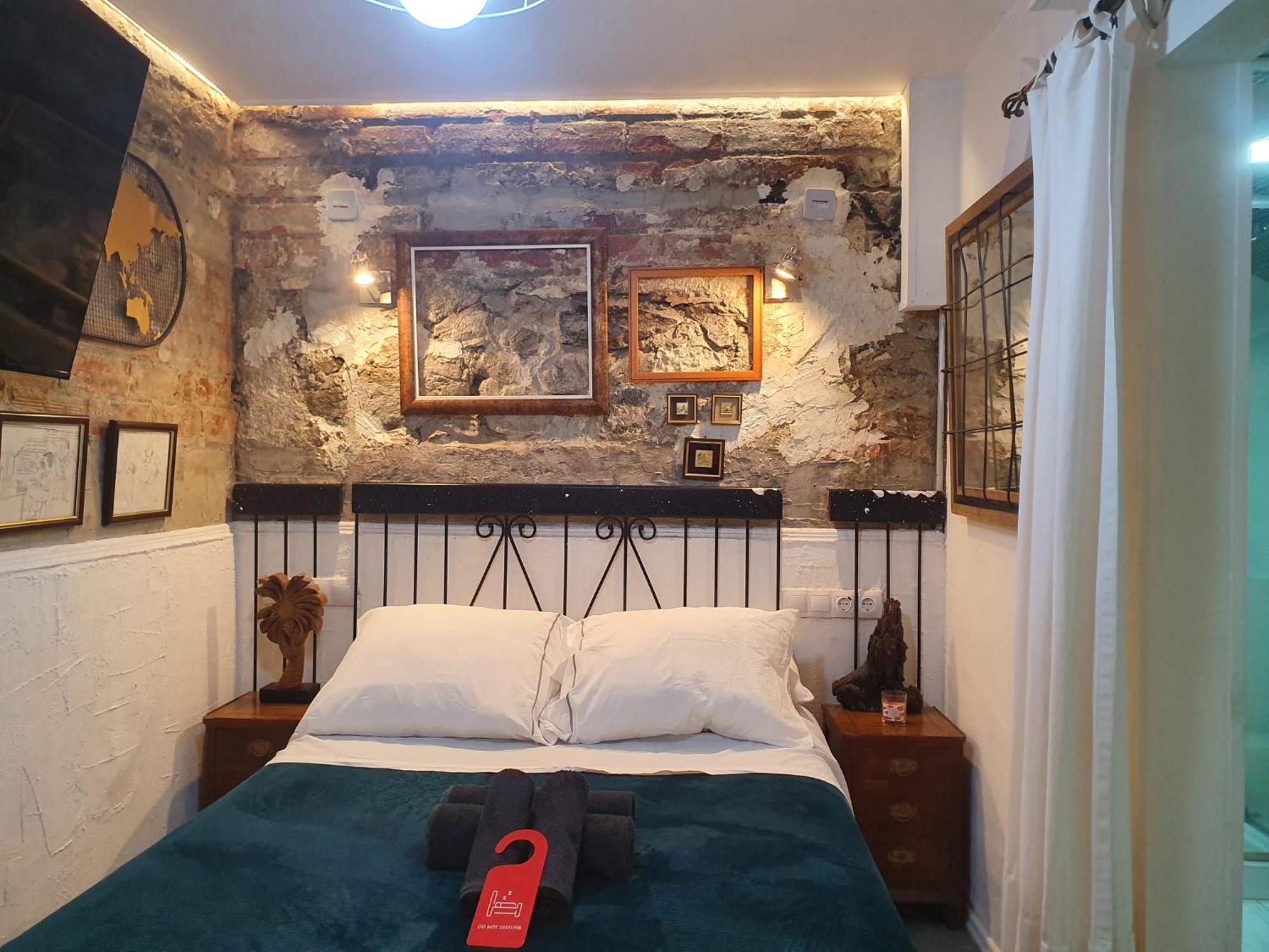 Appartement Studio Or With Private Bathroom Or With Shared Bathroom Barcelone